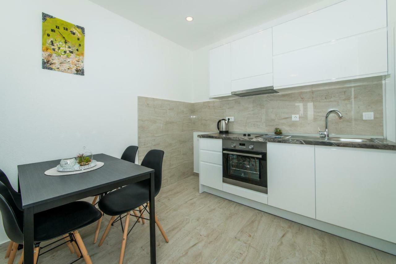 Apartmani Spiline - Mia Baška Voda Exteriér fotografie