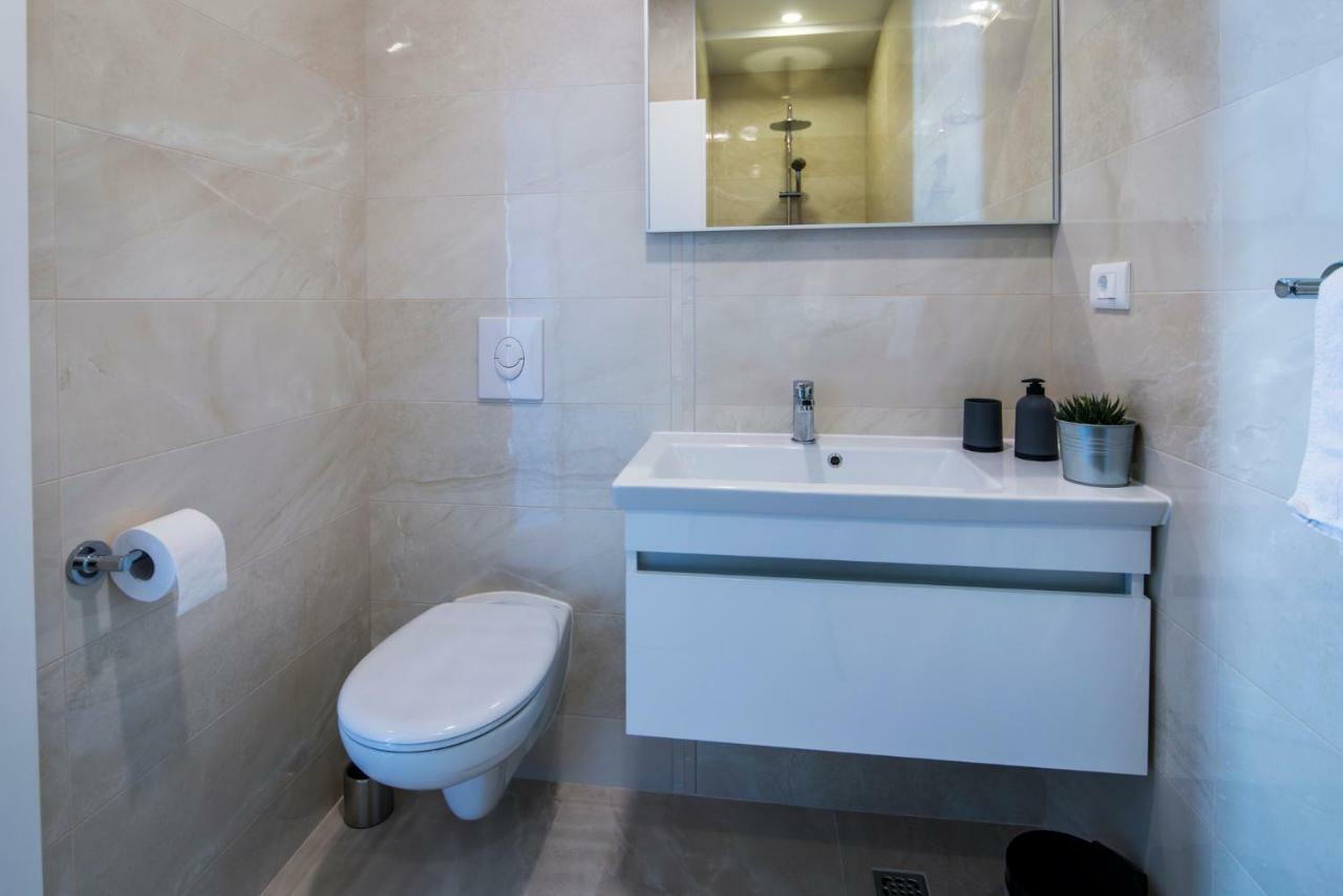 Apartmani Spiline - Mia Baška Voda Exteriér fotografie