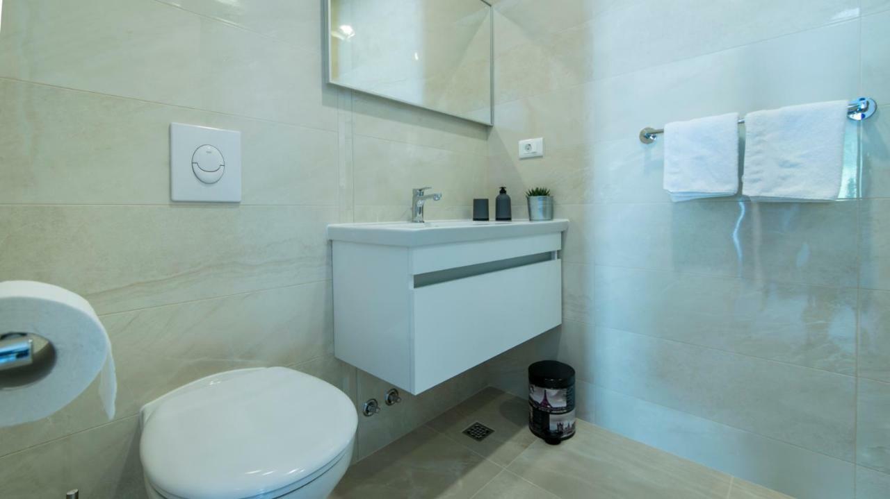 Apartmani Spiline - Mia Baška Voda Exteriér fotografie